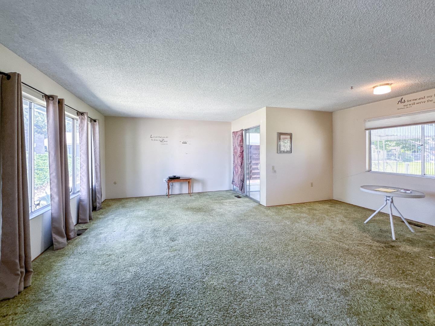 Detail Gallery Image 10 of 16 For 169 Rainier Cir, Vacaville,  CA 95687 - 2 Beds | 2 Baths