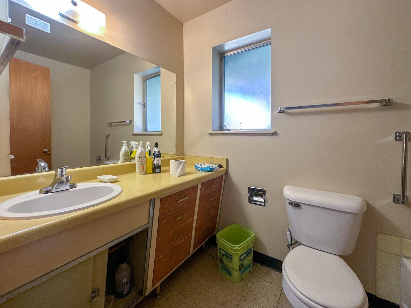 Detail Gallery Image 7 of 16 For 169 Rainier Cir, Vacaville,  CA 95687 - 2 Beds | 2 Baths