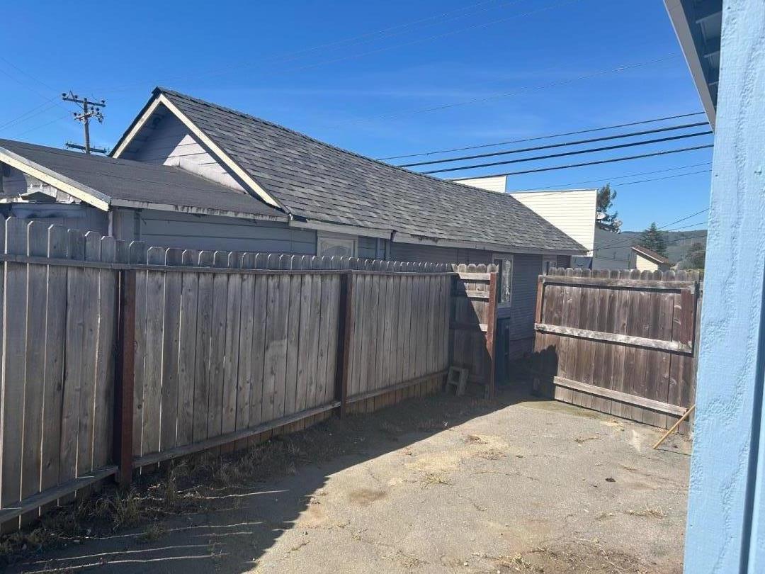 Detail Gallery Image 3 of 25 For 312 Blohm Ave, Aromas,  CA 95004 - 2 Beds | 1 Baths