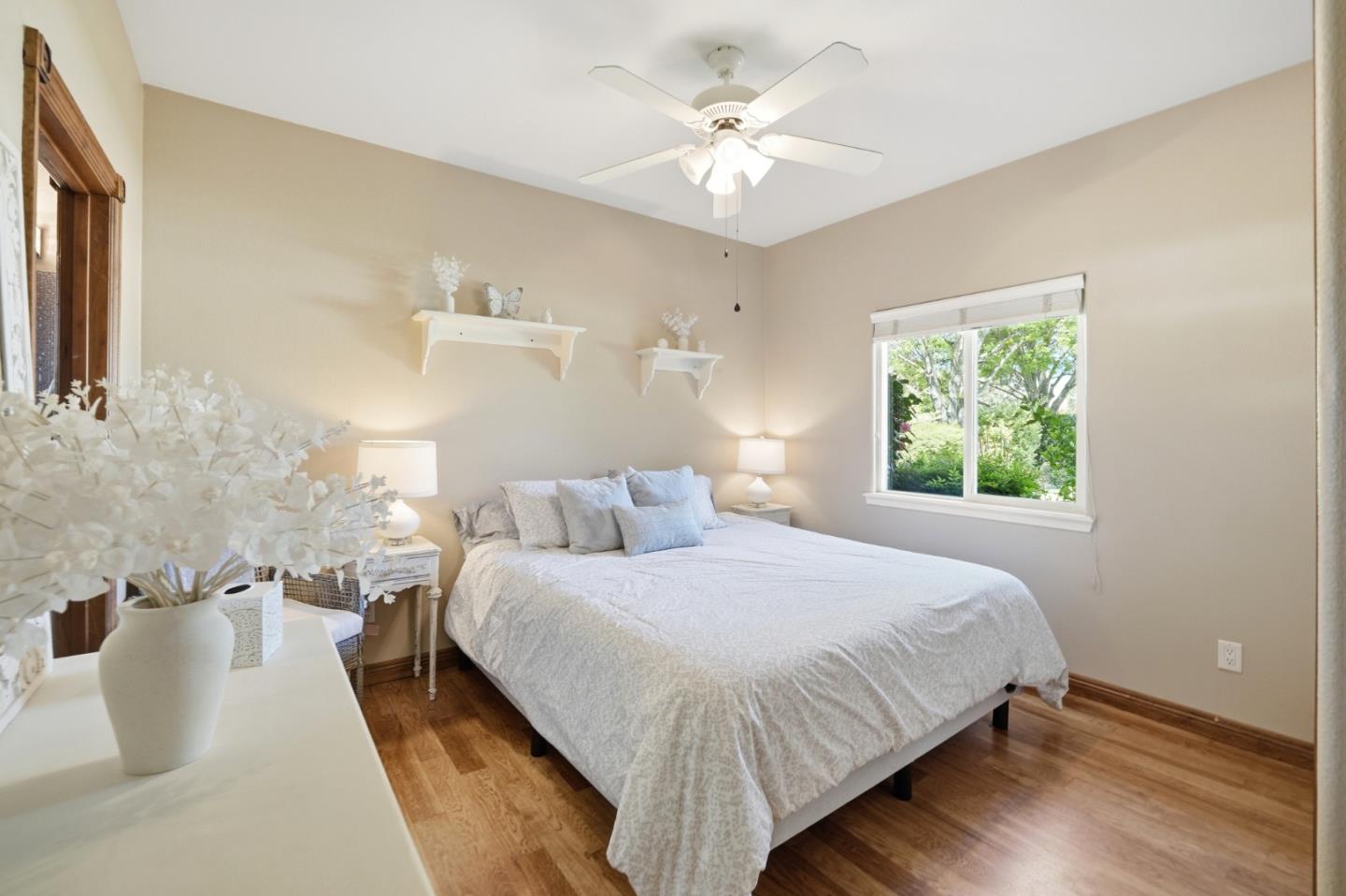 Detail Gallery Image 17 of 39 For 370 Union Hts, Hollister,  CA 95023 - 4 Beds | 3 Baths