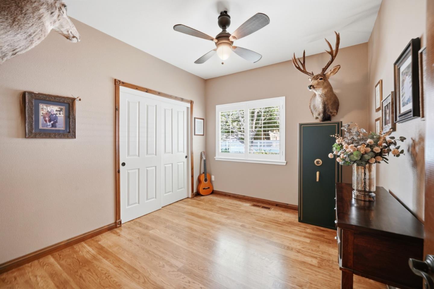 Detail Gallery Image 21 of 39 For 370 Union Hts, Hollister,  CA 95023 - 4 Beds | 3 Baths