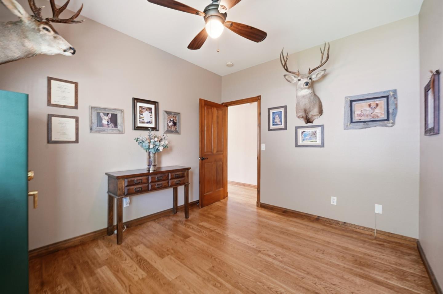 Detail Gallery Image 22 of 39 For 370 Union Hts, Hollister,  CA 95023 - 4 Beds | 3 Baths