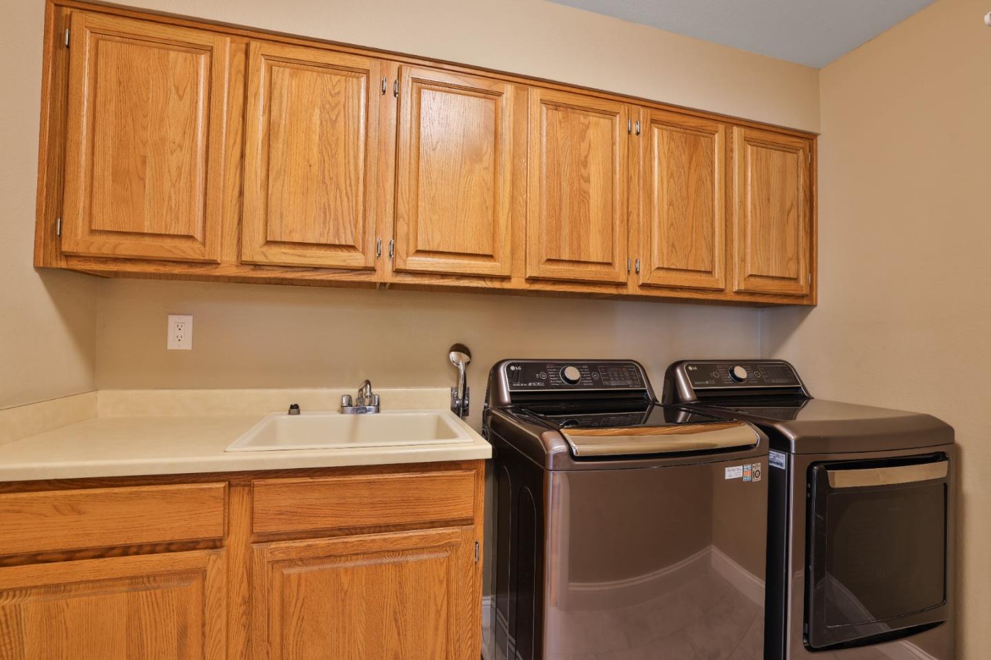 Detail Gallery Image 26 of 51 For 3047 High Meadow Ln, San Jose,  CA 95135 - 4 Beds | 3 Baths