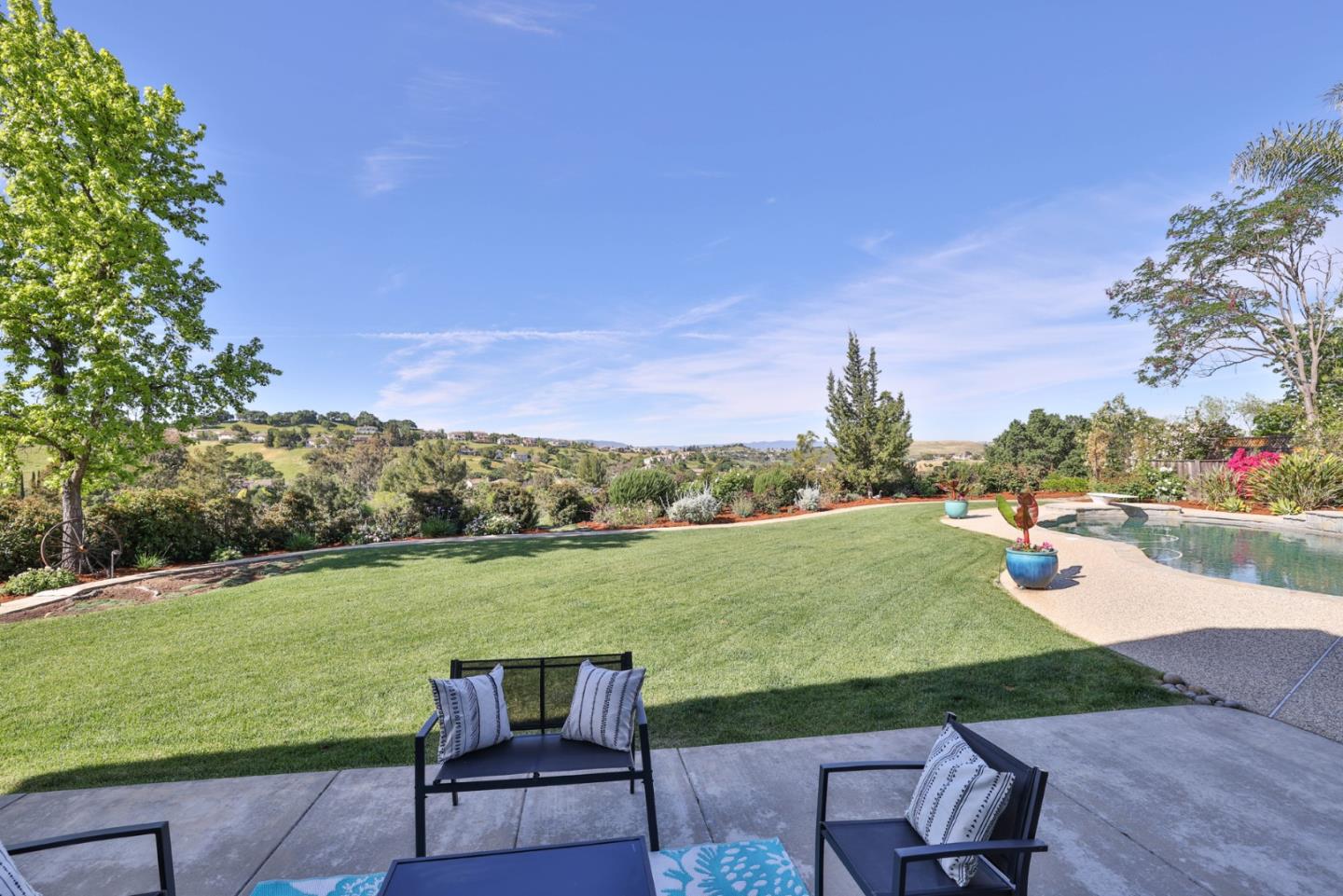 Detail Gallery Image 29 of 51 For 3047 High Meadow Ln, San Jose,  CA 95135 - 4 Beds | 3 Baths