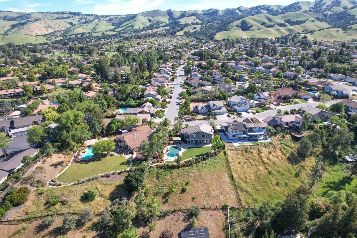 Detail Gallery Image 42 of 51 For 3047 High Meadow Ln, San Jose,  CA 95135 - 4 Beds | 3 Baths
