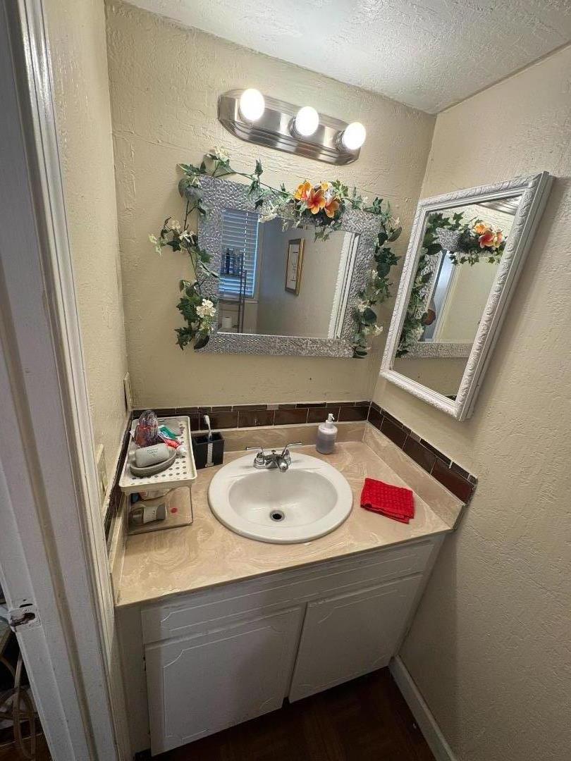 Detail Gallery Image 10 of 17 For Address Not Disclosed, San Jose,  CA 95148 - 4 Beds | 2 Baths