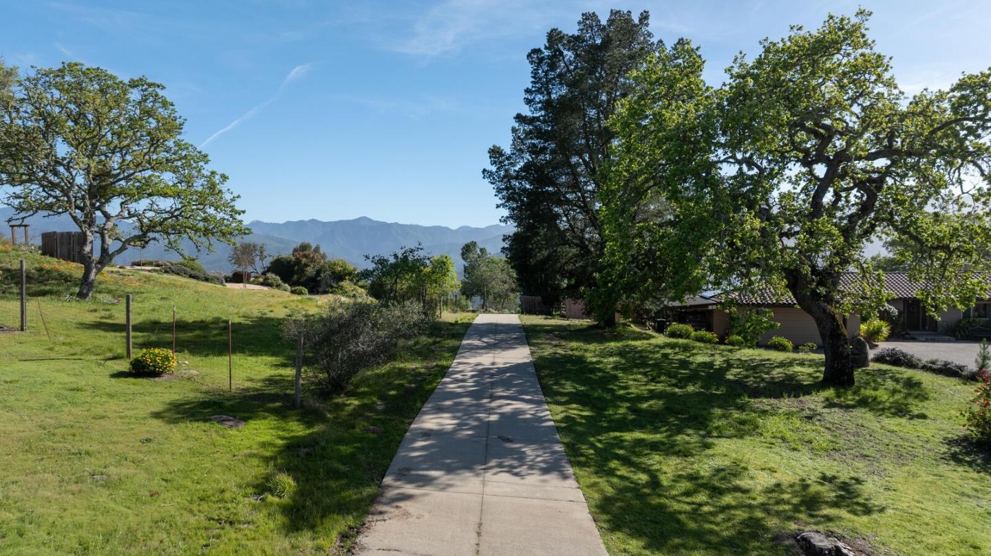 Detail Gallery Image 4 of 36 For 34994 Sky Ranch Rd, Carmel Valley,  CA 93924 - – Beds | – Baths