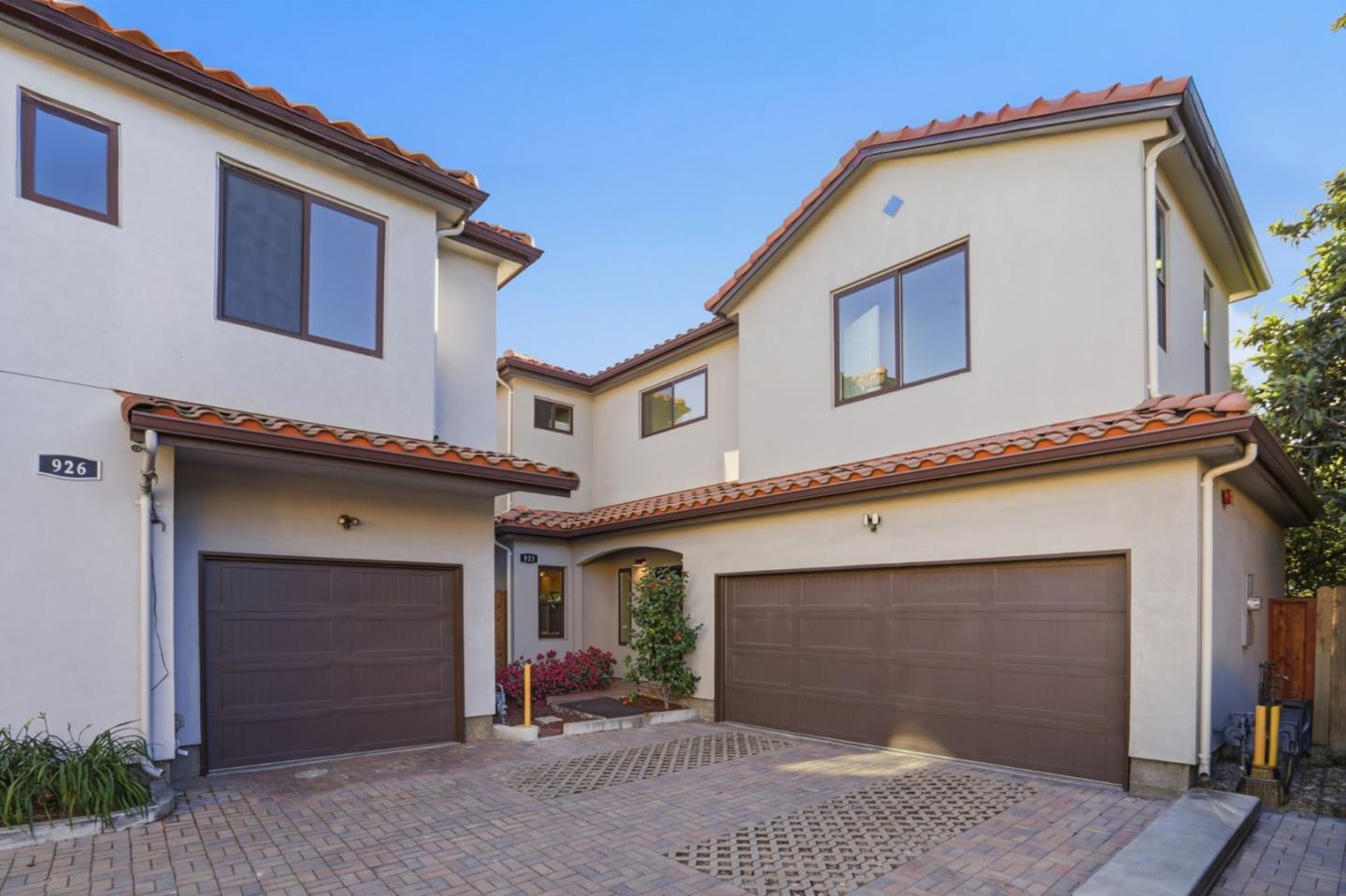 Detail Gallery Image 3 of 39 For 933 Felicidad Ct, San Jose,  CA 95117 - 4 Beds | 3 Baths