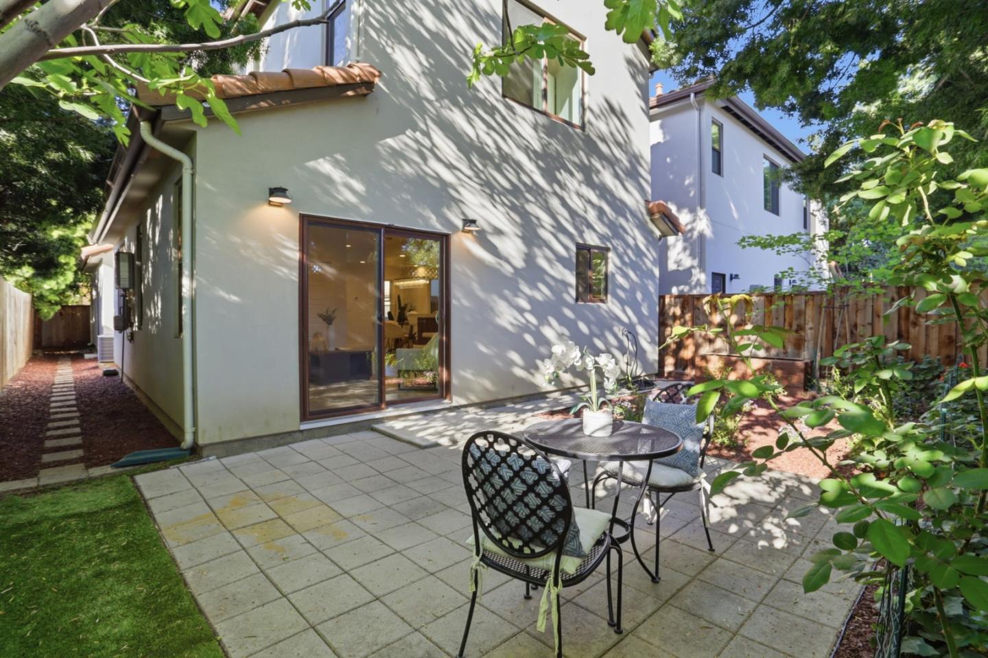 Detail Gallery Image 36 of 39 For 933 Felicidad Ct, San Jose,  CA 95117 - 4 Beds | 3 Baths