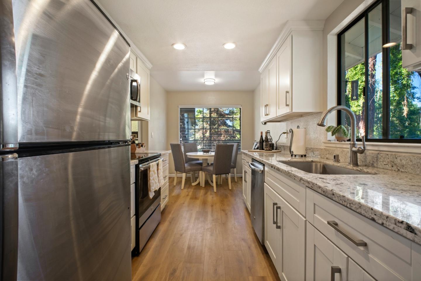 Detail Gallery Image 11 of 42 For 5311 Cribari Gln, San Jose,  CA 95135 - 2 Beds | 2 Baths