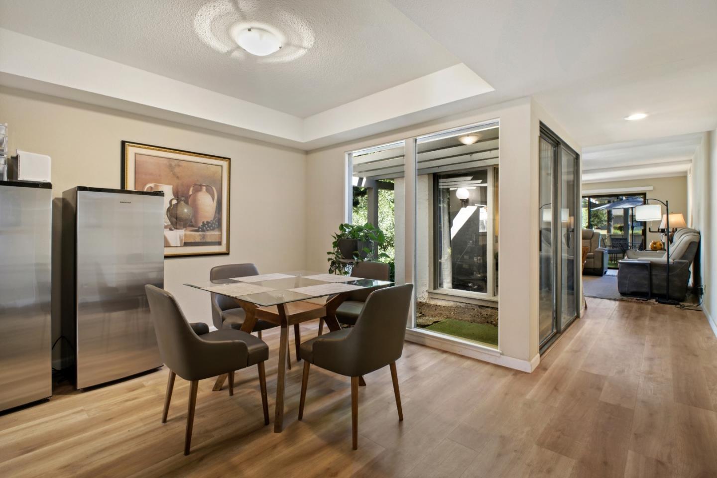 Detail Gallery Image 14 of 42 For 5311 Cribari Gln, San Jose,  CA 95135 - 2 Beds | 2 Baths