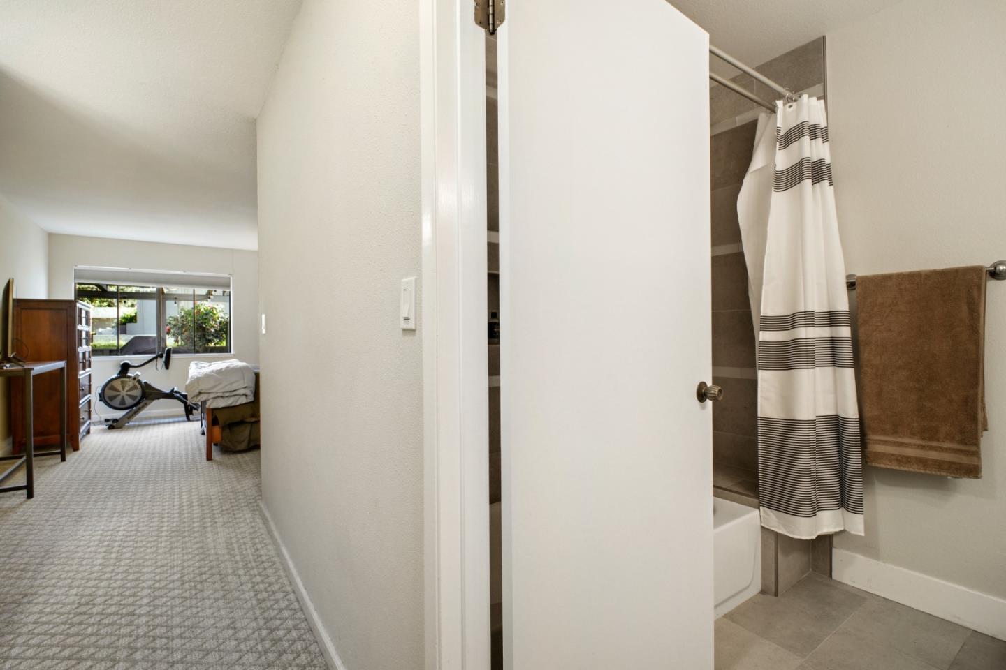 Detail Gallery Image 21 of 42 For 5311 Cribari Gln, San Jose,  CA 95135 - 2 Beds | 2 Baths