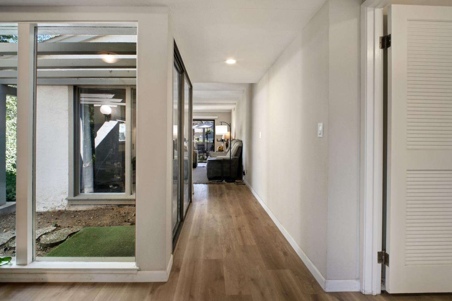 Detail Gallery Image 4 of 42 For 5311 Cribari Gln, San Jose,  CA 95135 - 2 Beds | 2 Baths