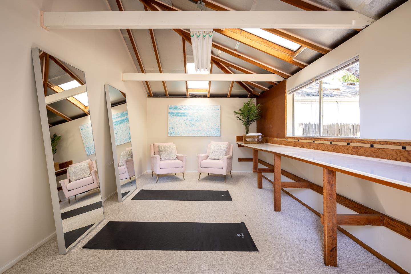 Detail Gallery Image 12 of 19 For 660 Menlo Oaks Dr, Menlo Park,  CA 94025 - 3 Beds | 2 Baths