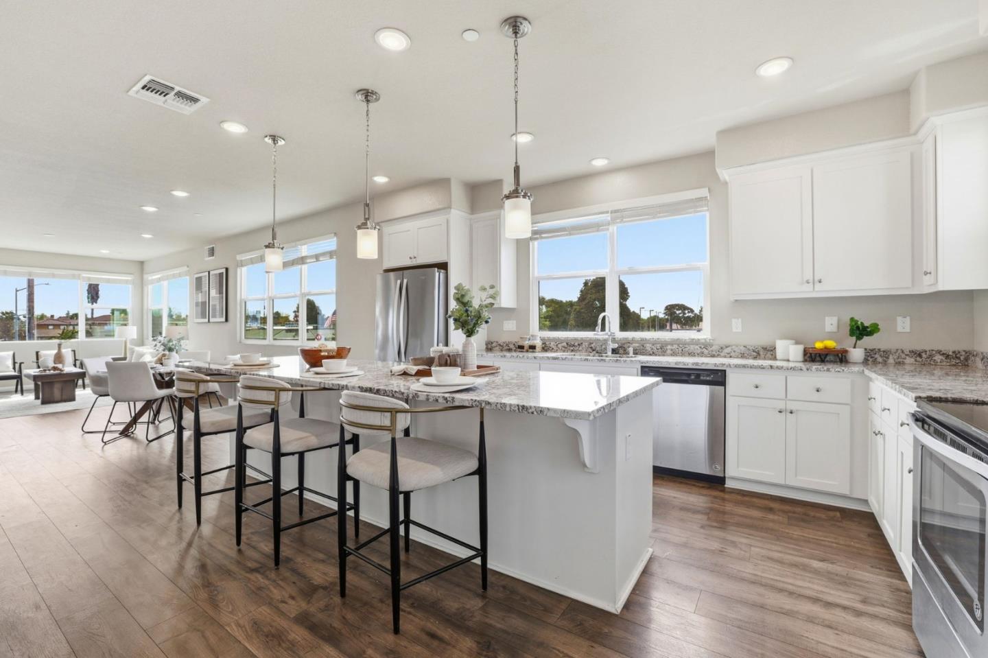 Detail Gallery Image 3 of 32 For 4169 Peralta Blvd, Fremont,  CA 94536 - 4 Beds | 3/1 Baths