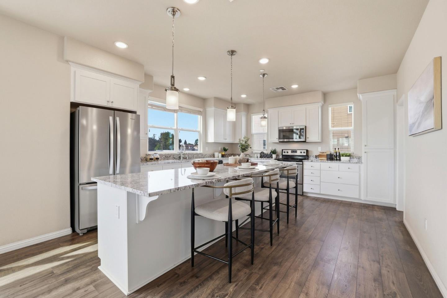 Detail Gallery Image 5 of 32 For 4169 Peralta Blvd, Fremont,  CA 94536 - 4 Beds | 3/1 Baths