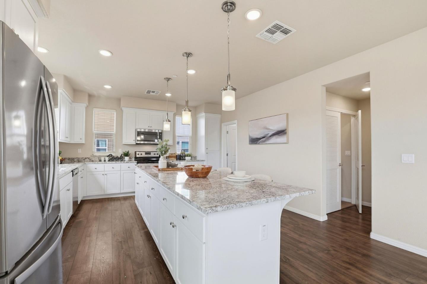 Detail Gallery Image 6 of 32 For 4169 Peralta Blvd, Fremont,  CA 94536 - 4 Beds | 3/1 Baths