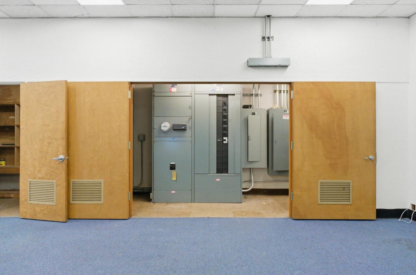 Detail Gallery Image 25 of 43 For 6537 Foothill Blvd, Oakland,  CA 94605 - – Beds | – Baths