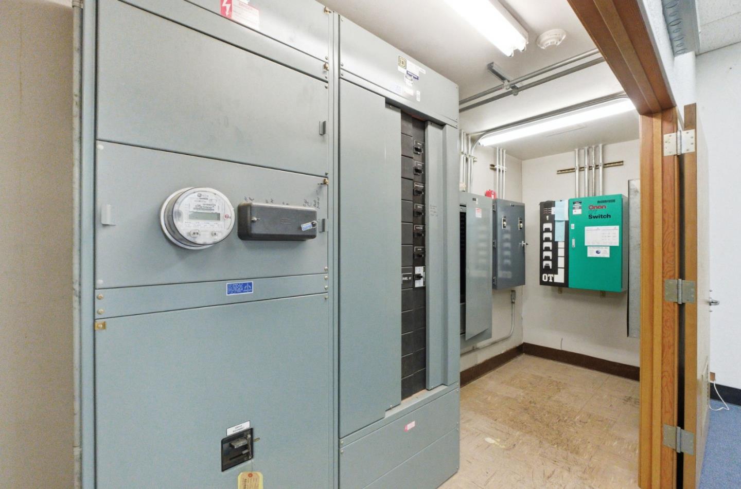 Detail Gallery Image 26 of 43 For 6537 Foothill Blvd, Oakland,  CA 94605 - – Beds | – Baths