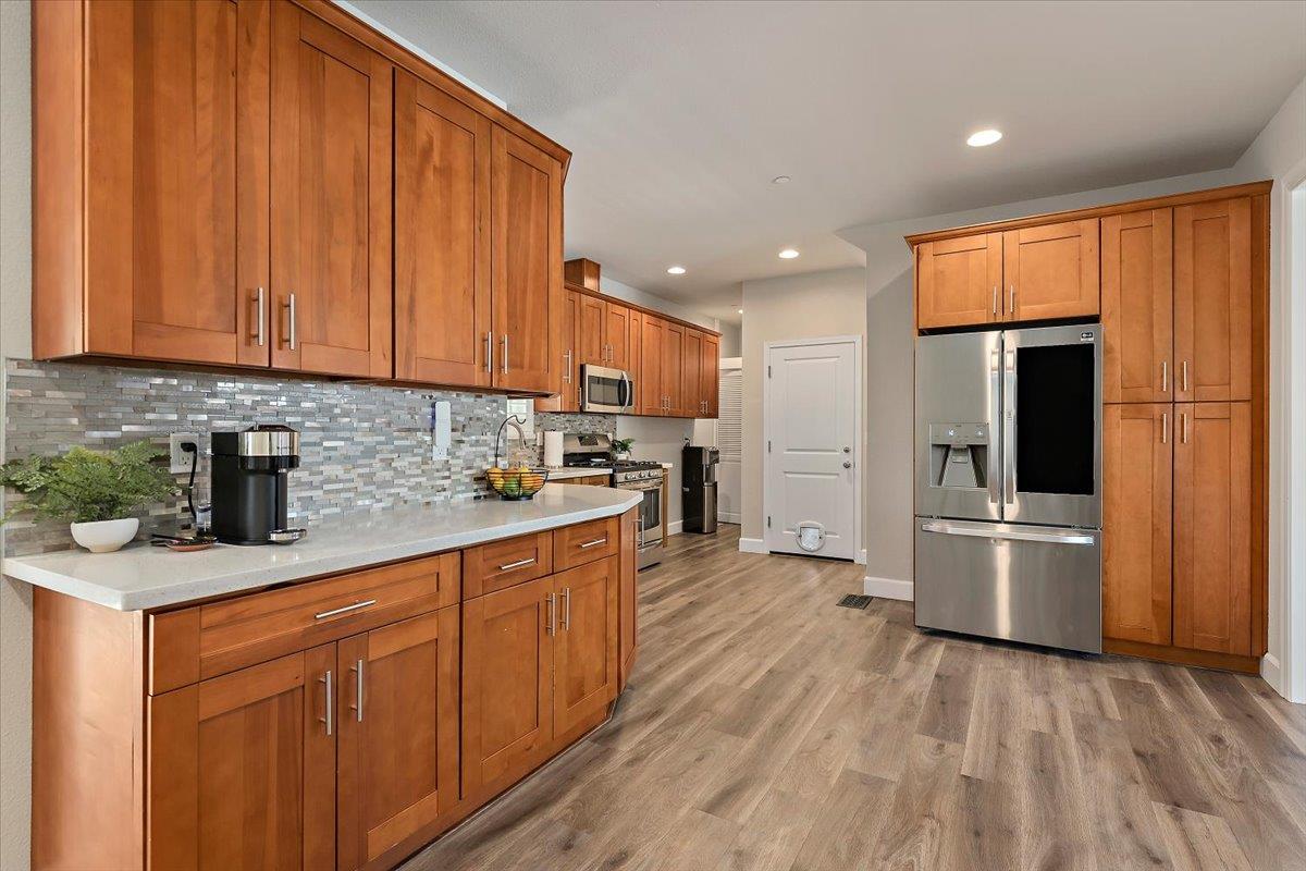 Detail Gallery Image 10 of 32 For 120 Campoli Dr, Morgan Hill,  CA 95037 - 3 Beds | 2/1 Baths