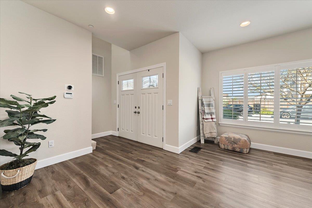 Detail Gallery Image 5 of 32 For 120 Campoli Dr, Morgan Hill,  CA 95037 - 3 Beds | 2/1 Baths