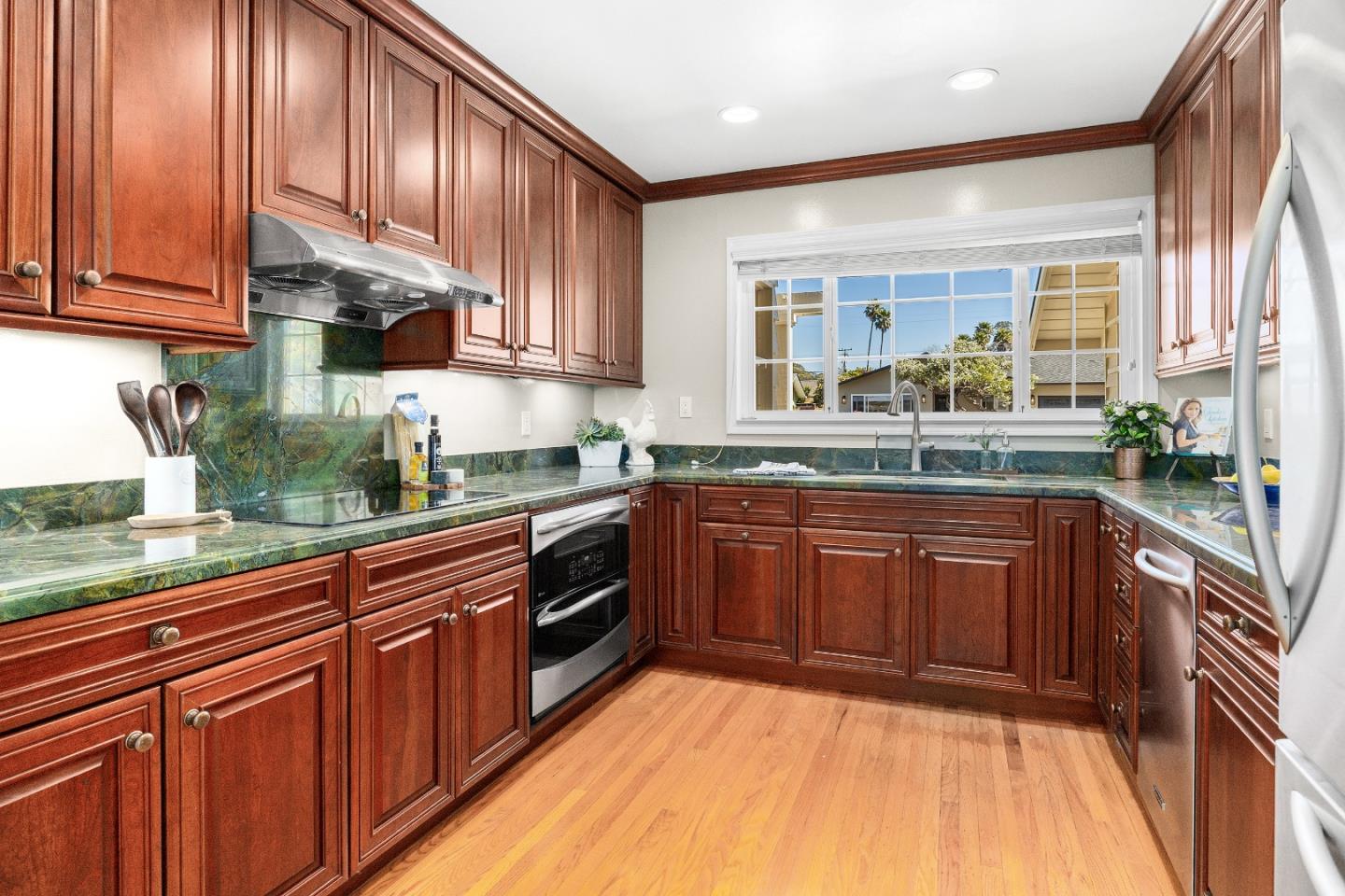 Detail Gallery Image 23 of 55 For 105 Wesley St, Capitola,  CA 95010 - 3 Beds | 2 Baths