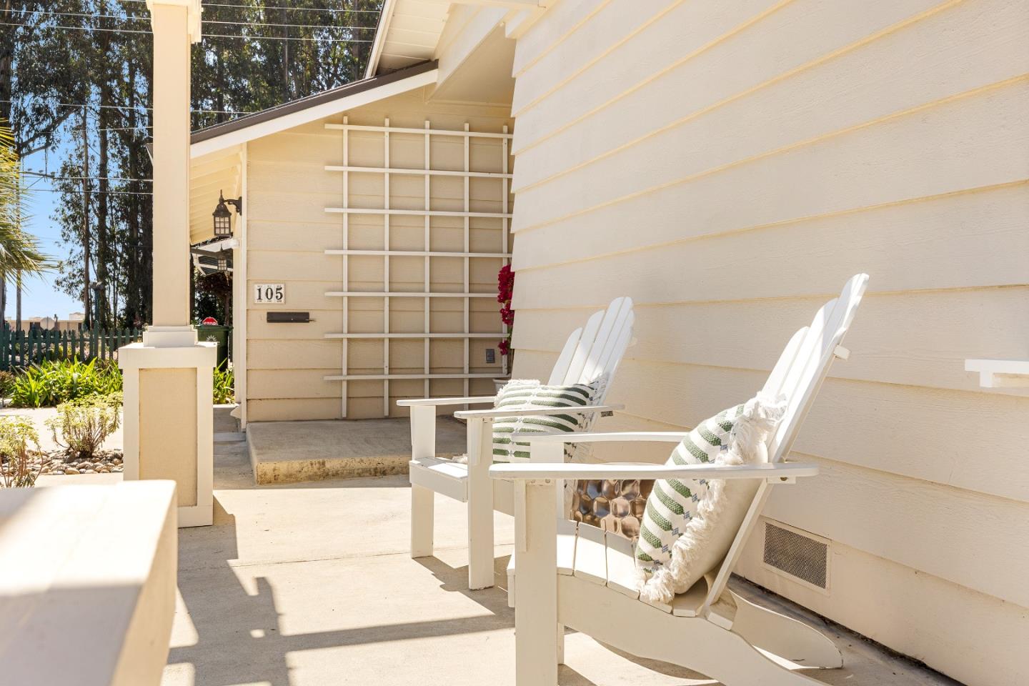 Detail Gallery Image 5 of 55 For 105 Wesley St, Capitola,  CA 95010 - 3 Beds | 2 Baths