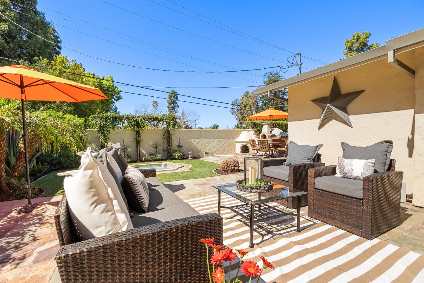 Detail Gallery Image 6 of 55 For 105 Wesley St, Capitola,  CA 95010 - 3 Beds | 2 Baths