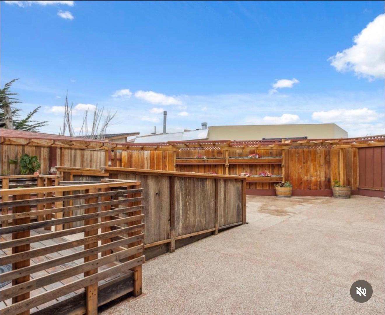 Detail Gallery Image 10 of 15 For 1637 Del Monte Blvd #B,  Seaside,  CA 93955 - – Beds | – Baths