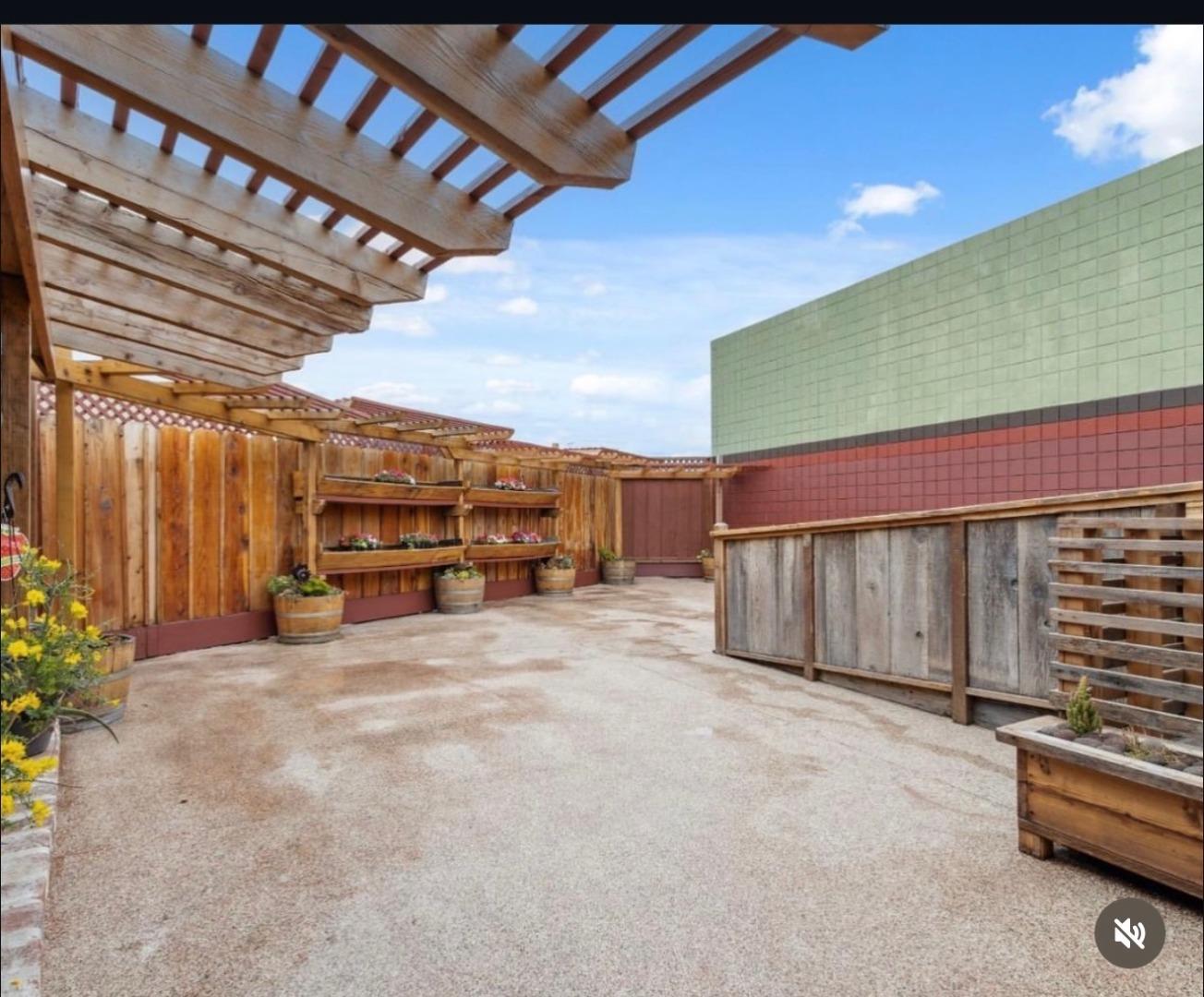 Detail Gallery Image 14 of 15 For 1637 Del Monte Blvd #B,  Seaside,  CA 93955 - – Beds | – Baths