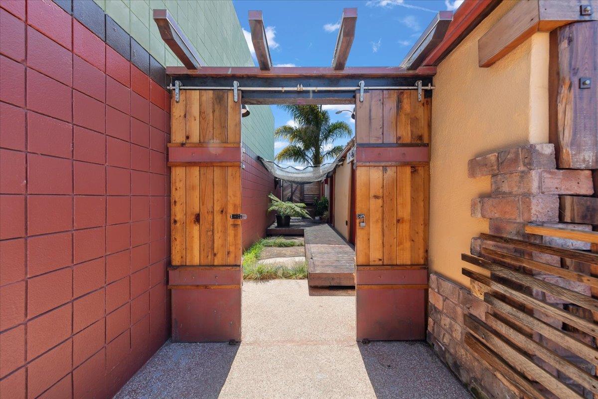 Detail Gallery Image 16 of 23 For 1637 Del Monte Blvd #B,  Seaside,  CA 93955 - – Beds | – Baths