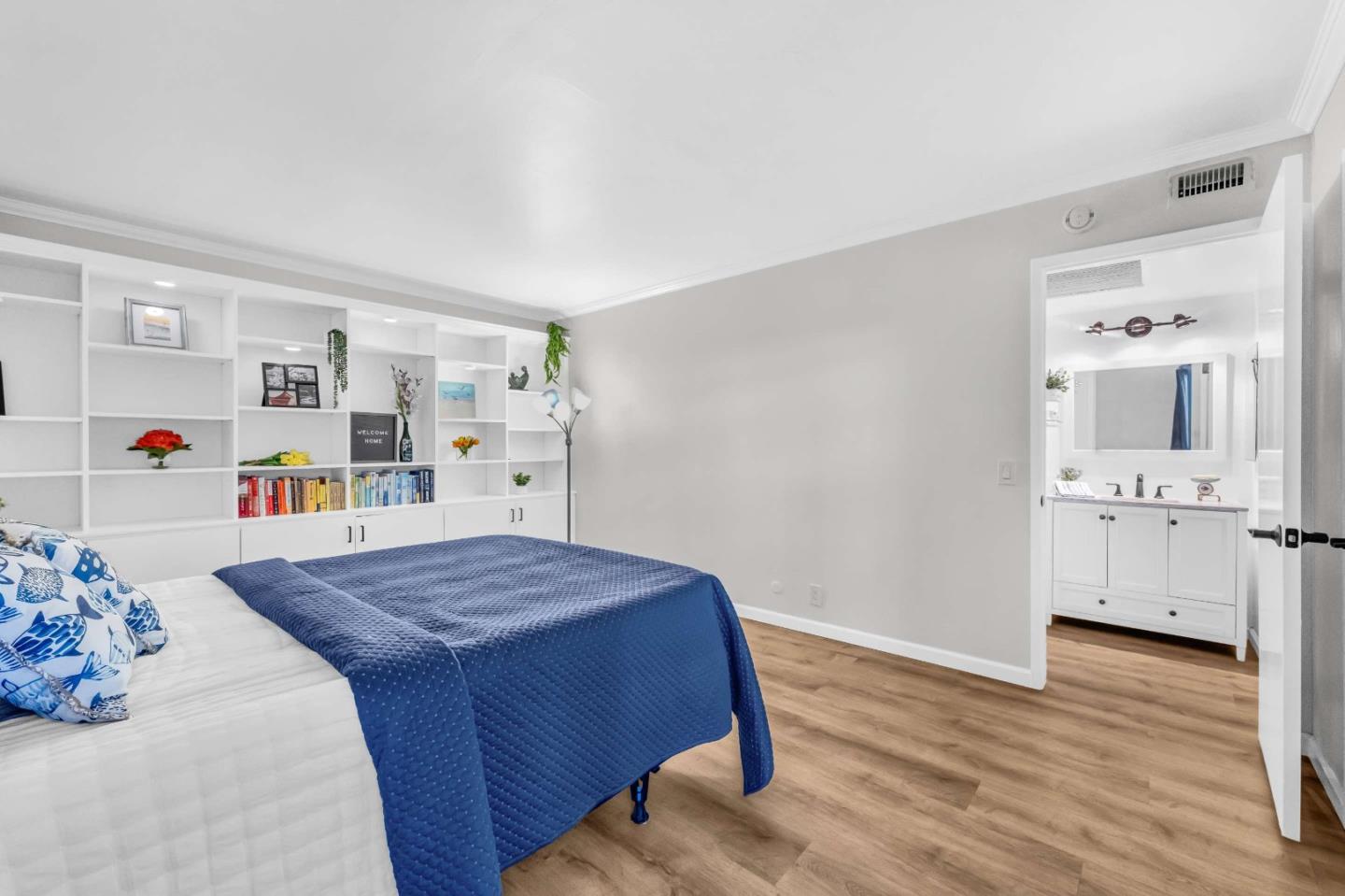 Detail Gallery Image 12 of 28 For 500 Glenwood Cir #313,  Monterey,  CA 93940 - 1 Beds | 1 Baths