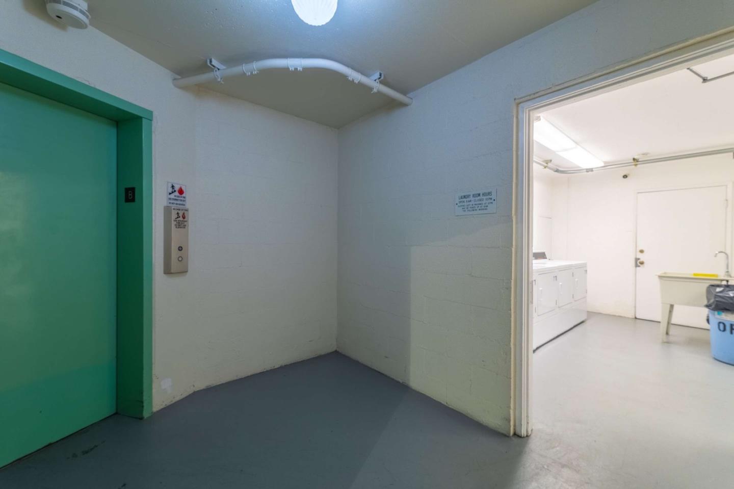 Detail Gallery Image 22 of 28 For 500 Glenwood Cir #313,  Monterey,  CA 93940 - 1 Beds | 1 Baths