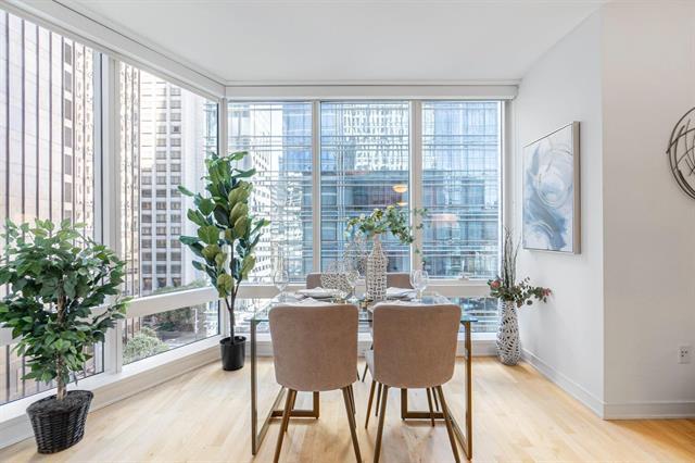 Detail Gallery Image 5 of 16 For 301 Mission St 9d,  San Francisco,  CA 94105 - 1 Beds | 1 Baths