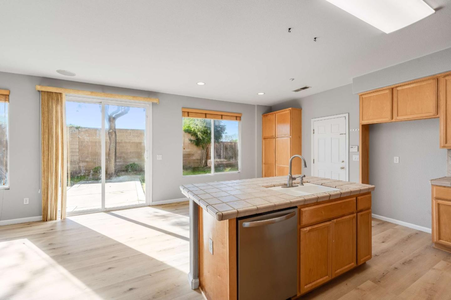 Detail Gallery Image 12 of 39 For 27 Tradition Way, Brentwood,  CA 94513 - 3 Beds | 2/1 Baths