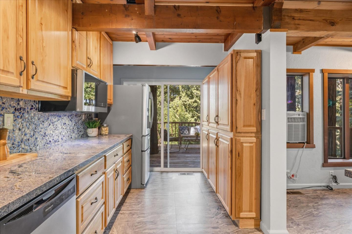 Detail Gallery Image 18 of 57 For 18081 Redwood Dr, Los Gatos,  CA 95033 - 2 Beds | 1/1 Baths