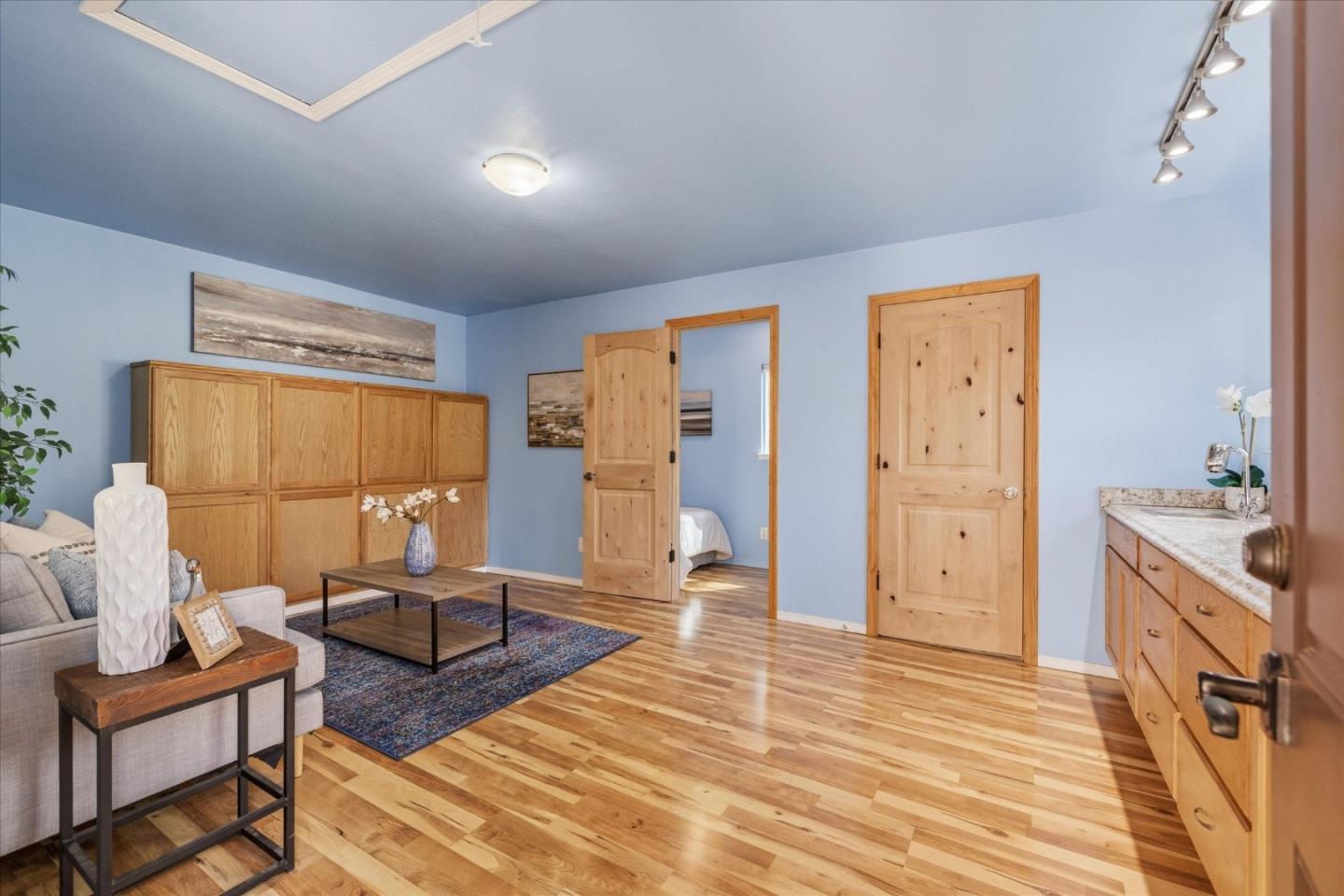 Detail Gallery Image 33 of 57 For 18081 Redwood Dr, Los Gatos,  CA 95033 - 2 Beds | 1/1 Baths