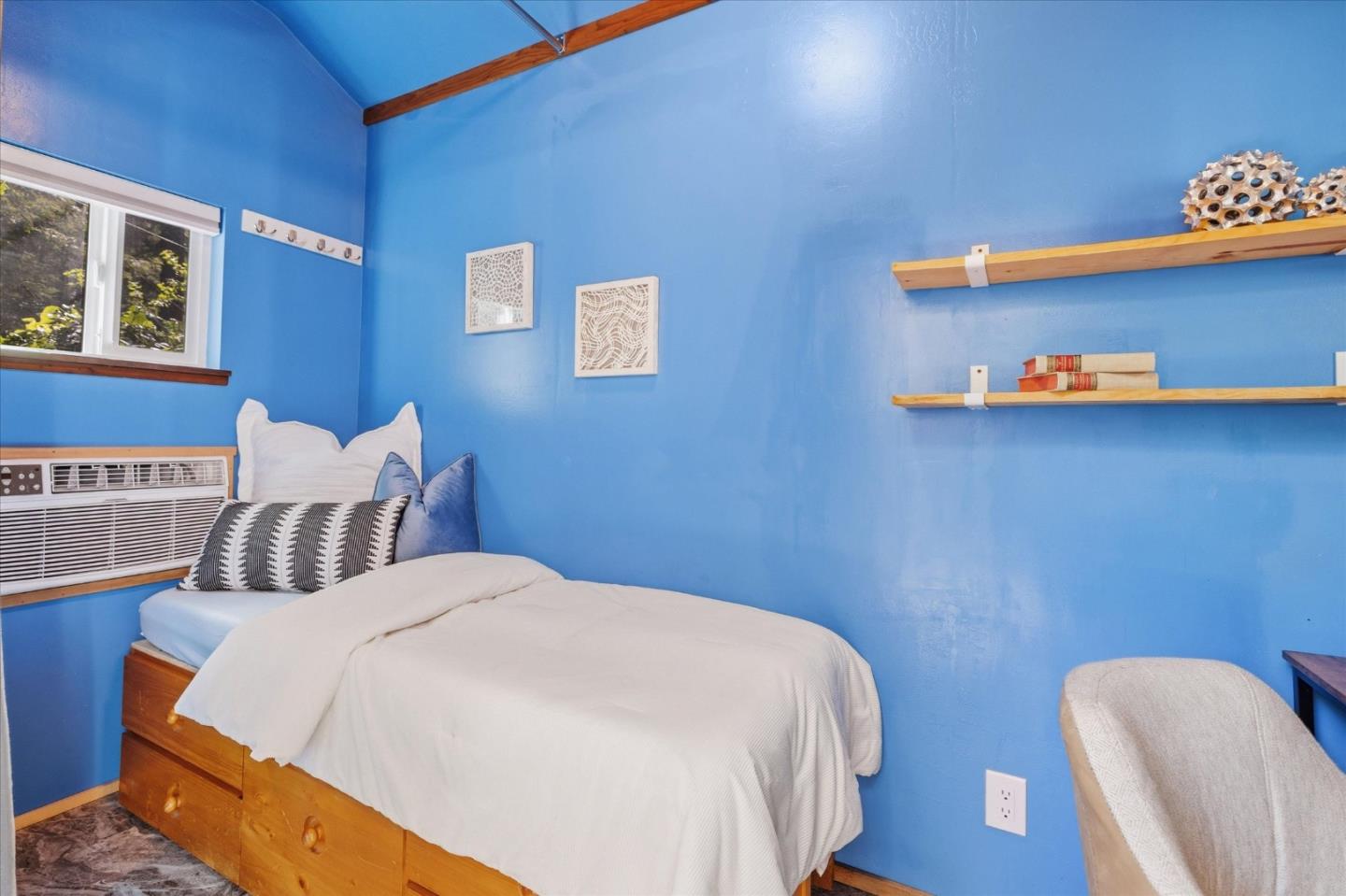 Detail Gallery Image 39 of 57 For 18081 Redwood Dr, Los Gatos,  CA 95033 - 2 Beds | 1/1 Baths