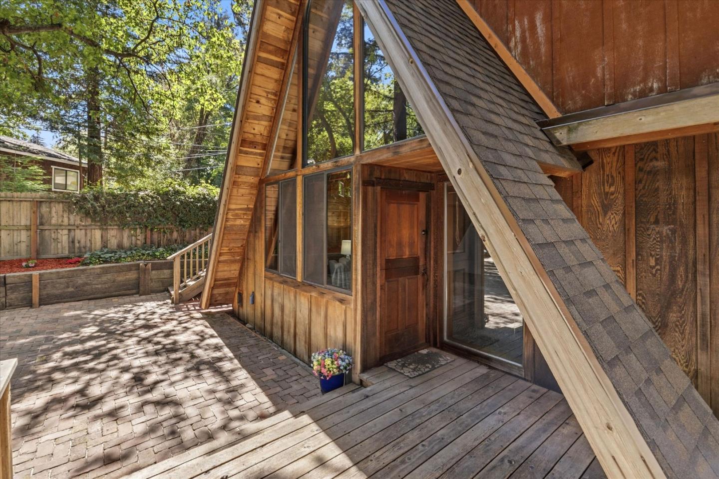 Detail Gallery Image 9 of 57 For 18081 Redwood Dr, Los Gatos,  CA 95033 - 2 Beds | 1/1 Baths