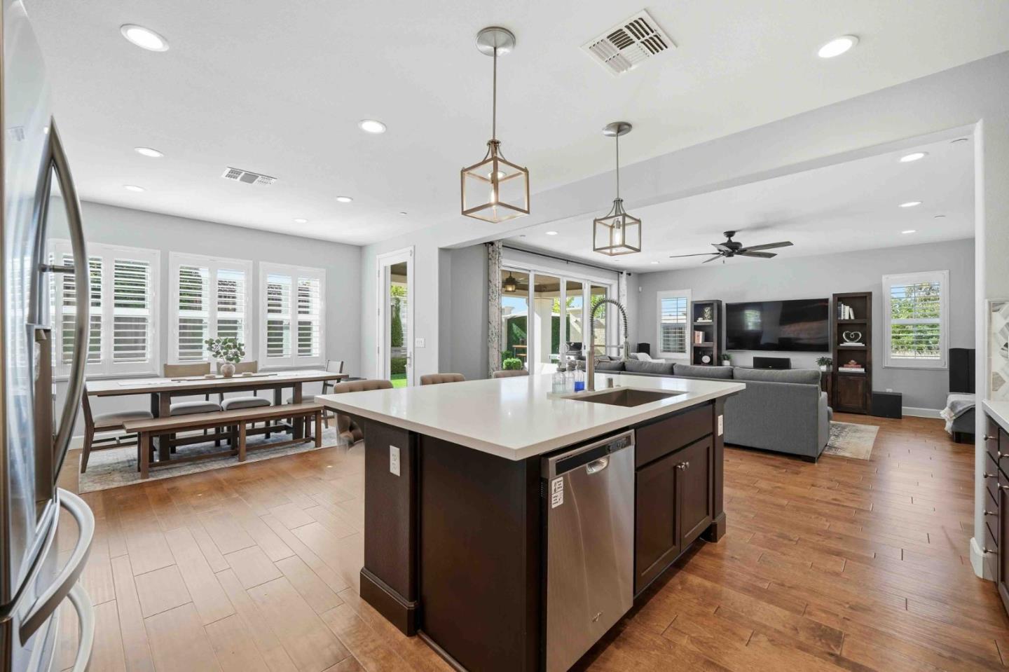 Detail Gallery Image 7 of 47 For 19221 Eagle View Dr, Morgan Hill,  CA 95037 - 4 Beds | 3 Baths