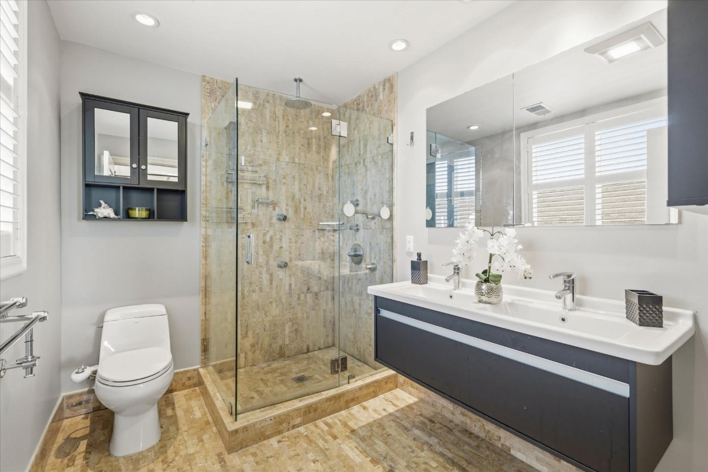 Detail Gallery Image 15 of 46 For 155 Upland Dr, San Francisco,  CA 94127 - 4 Beds | 4/2 Baths