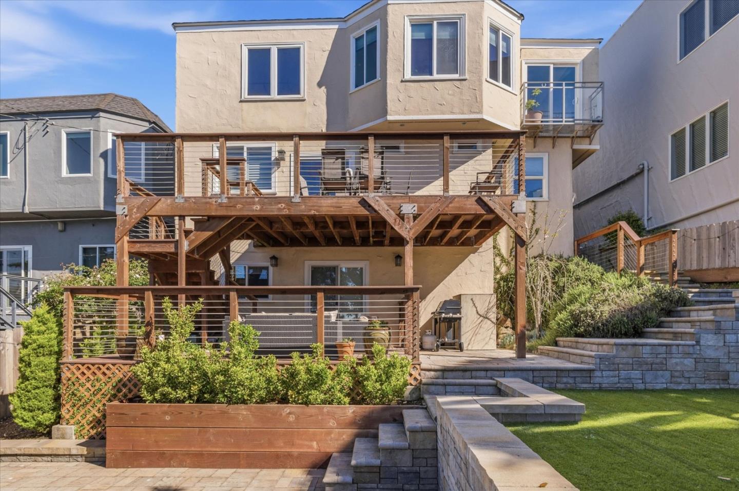 Detail Gallery Image 34 of 46 For 155 Upland Dr, San Francisco,  CA 94127 - 4 Beds | 4/2 Baths