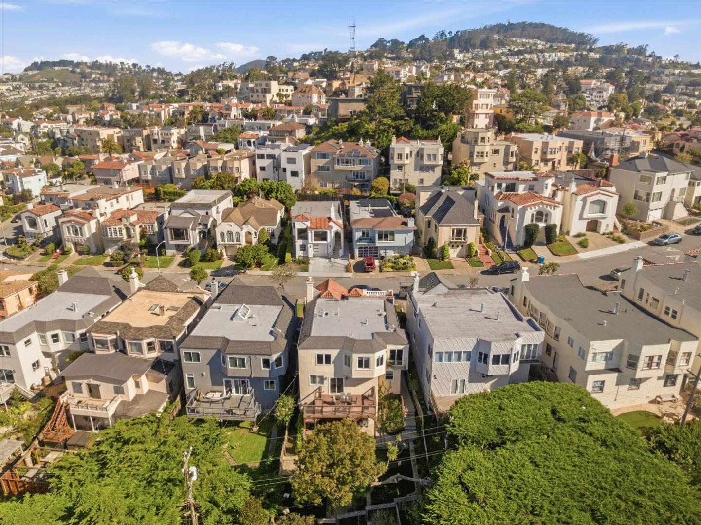 Detail Gallery Image 42 of 46 For 155 Upland Dr, San Francisco,  CA 94127 - 4 Beds | 4/2 Baths