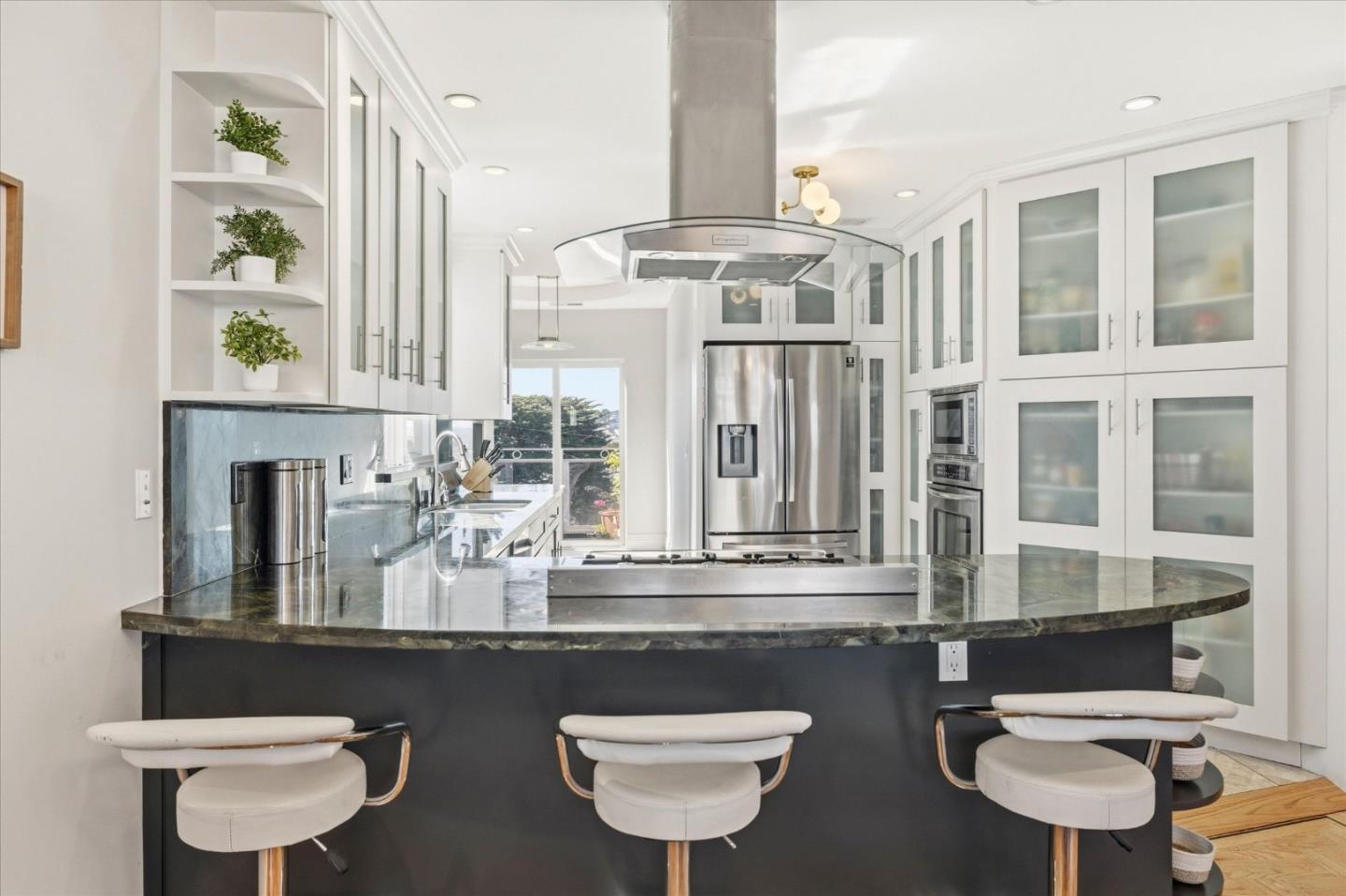 Detail Gallery Image 9 of 46 For 155 Upland Dr, San Francisco,  CA 94127 - 4 Beds | 4/2 Baths