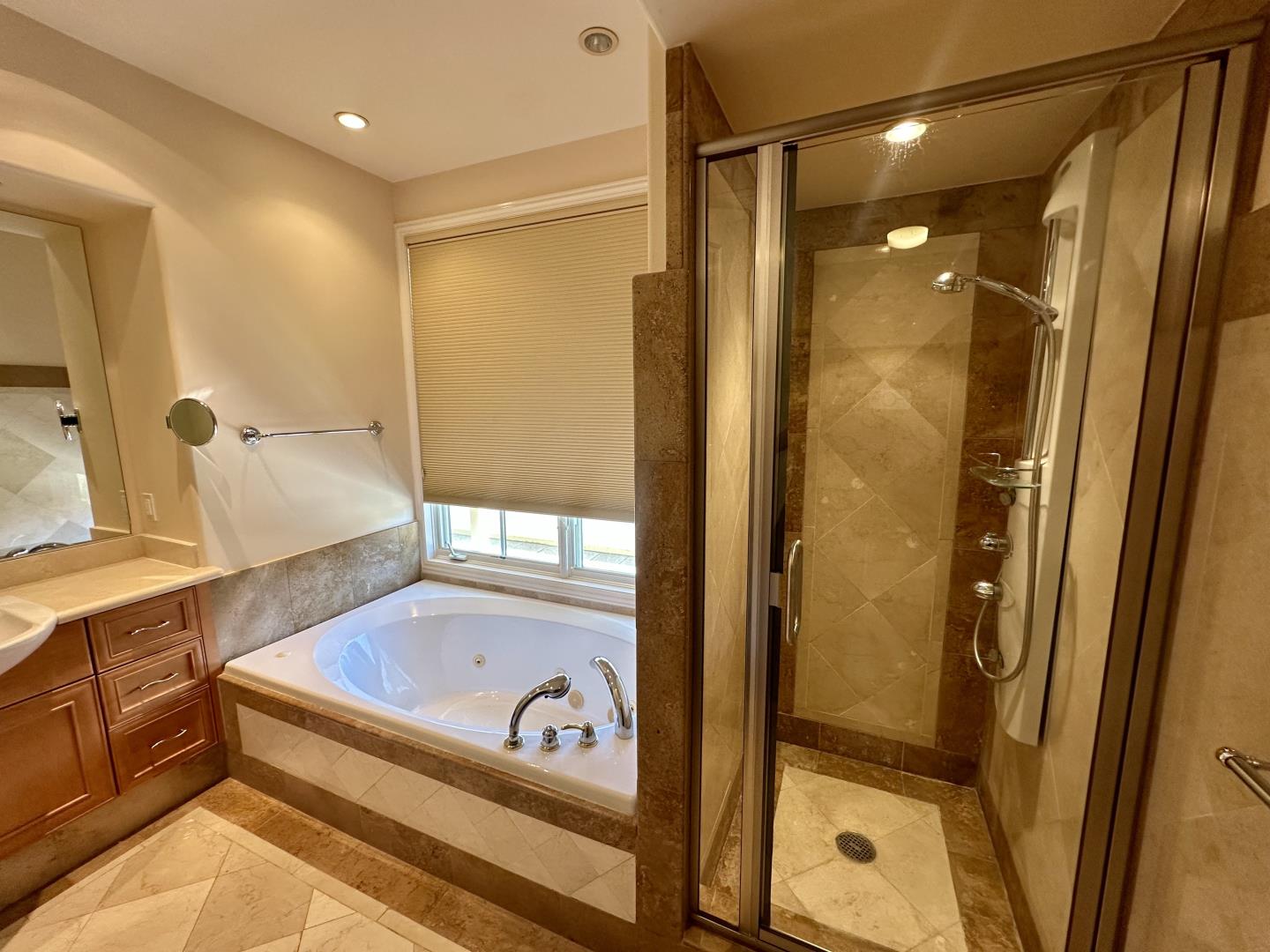 Detail Gallery Image 14 of 14 For 124 2nd St #11,  Los Altos,  CA 94022 - 3 Beds | 2 Baths