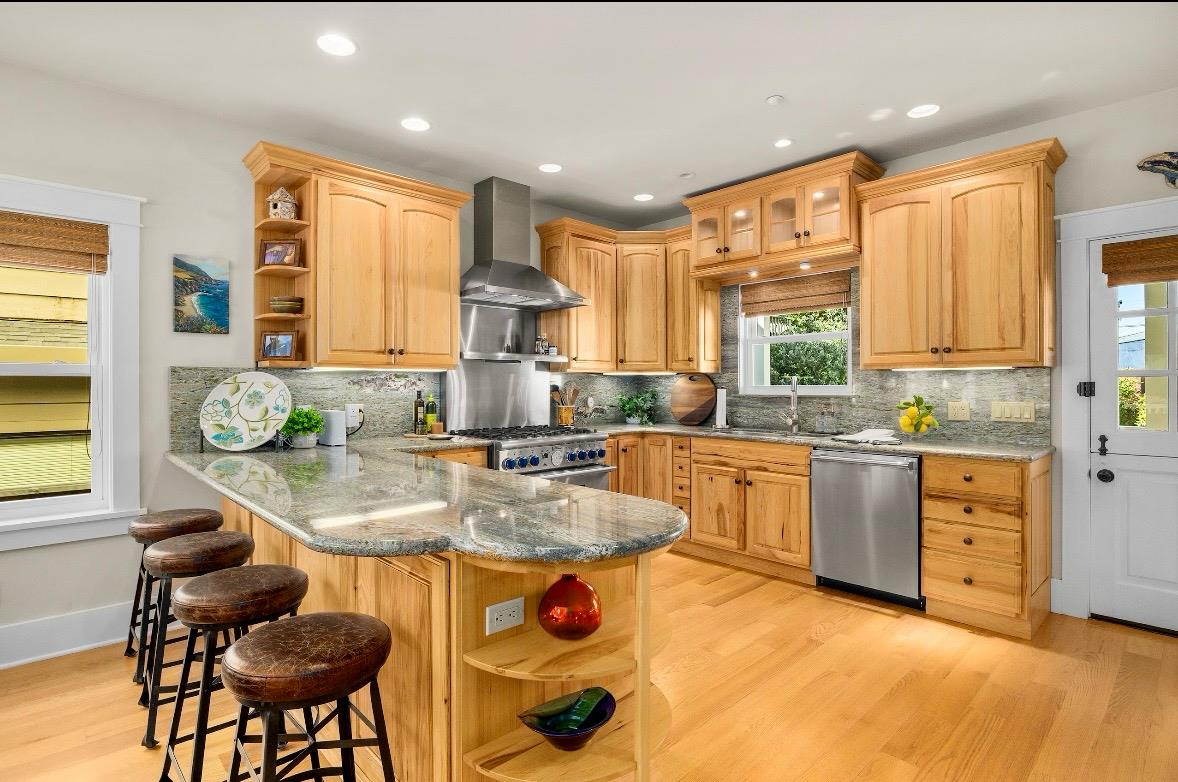 Detail Gallery Image 11 of 42 For 234 Plateau Ave, Santa Cruz,  CA 95060 - 4 Beds | 3 Baths