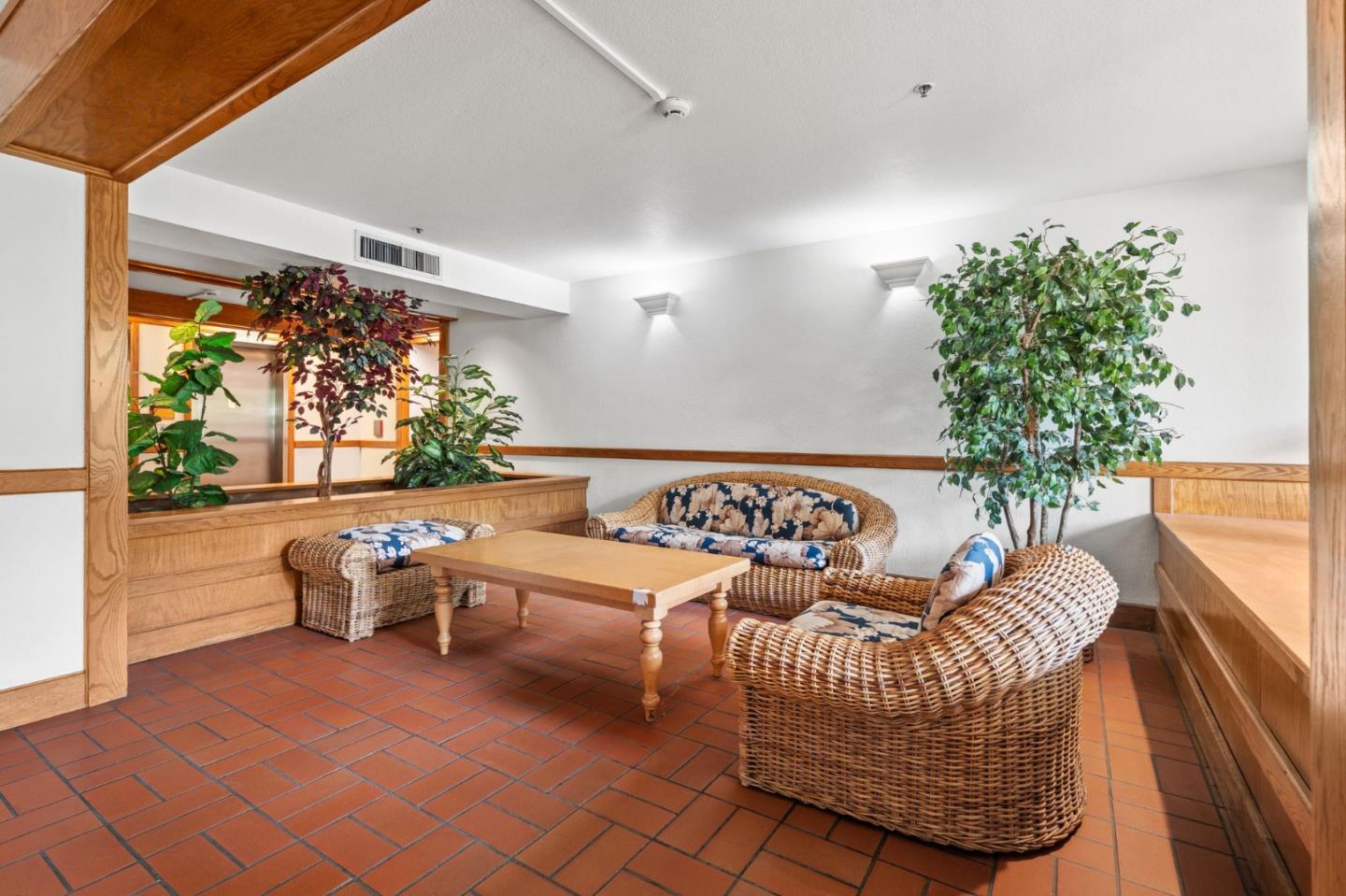 Photo #28: ML82039817 Listing: Photo #28