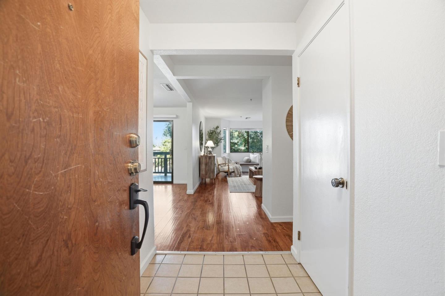 Photo #4: ML82039817 Listing: Photo #4