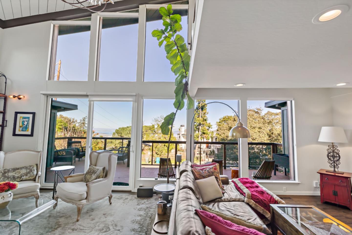 Detail Gallery Image 11 of 64 For 720 Temescal Way, Redwood City,  CA 94062 - 5 Beds | 3 Baths