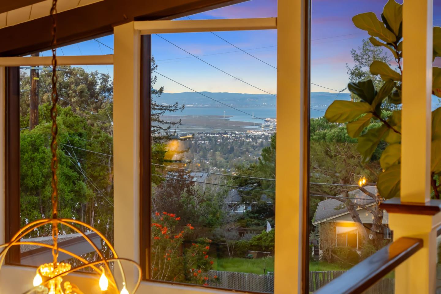 Detail Gallery Image 4 of 64 For 720 Temescal Way, Redwood City,  CA 94062 - 5 Beds | 3 Baths